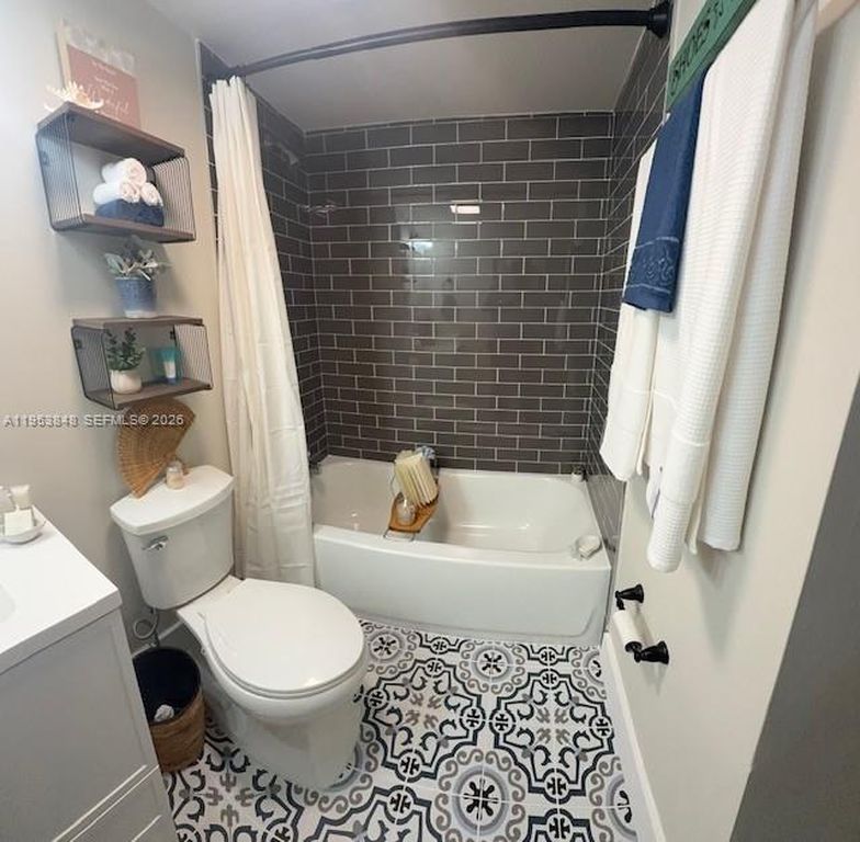 2850 NE 14th Street Cswy APT 110B, photo 9