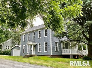 505 W Lincoln Ave, Petersburg, IL 62675
