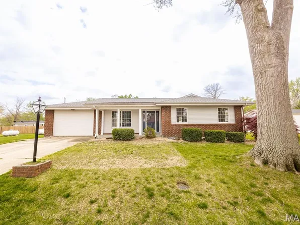 18810 Spruce St, Carlyle, IL 62231