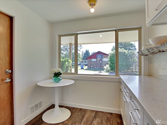 5th image of 5923 83rd St SW