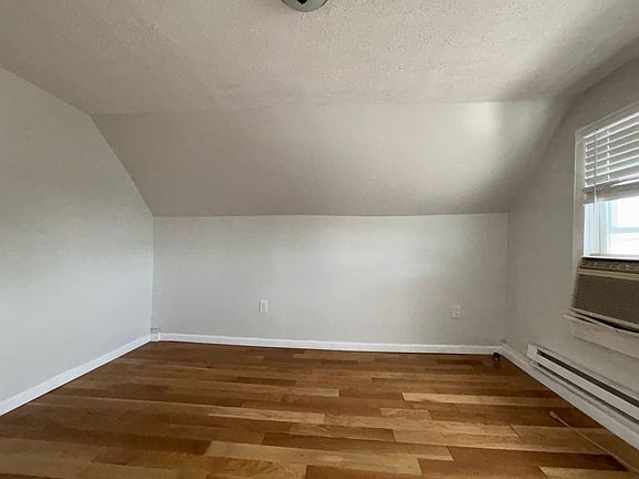 3rd image of 249 Rutter Ave APT 3