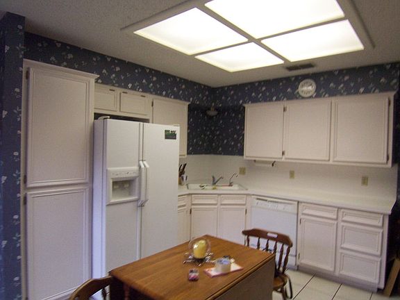 4th image of 7300 N 32nd St