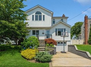 1749 Bernard St, Merrick, NY 11566