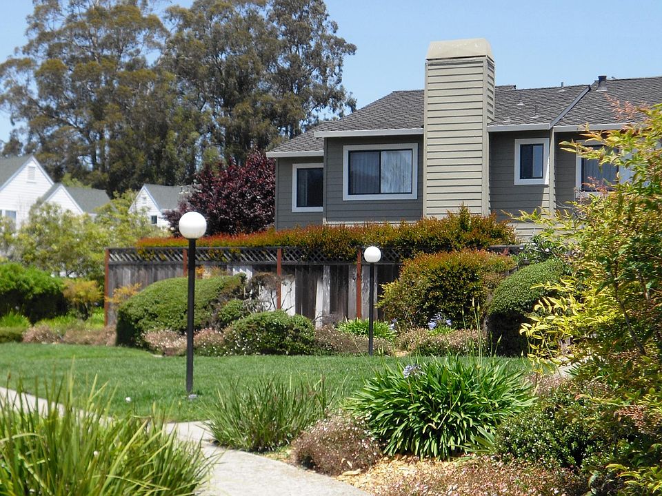2nd image of 3015 Baronian Ct