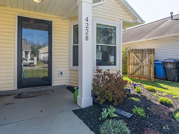 3rd image of 4228 Kensington Garden Ct