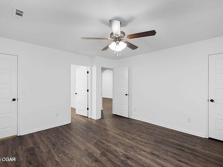 609 Short Leaf Ln — Photo 15