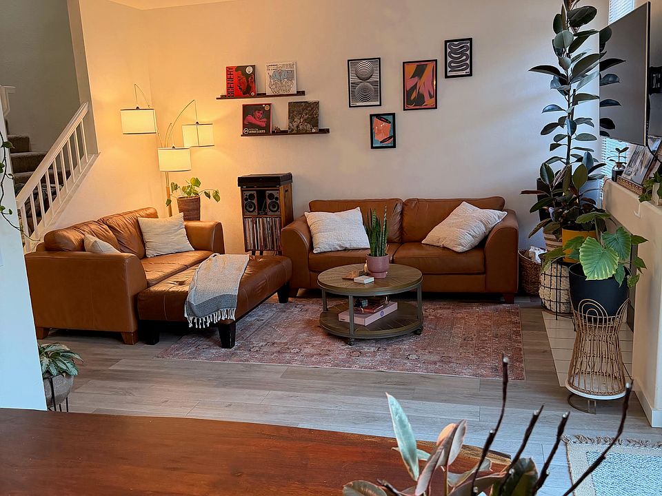 1st image of 2183 Lago Madero