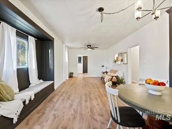 1202 Arthur St, Caldwell, ID 83605