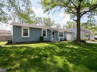 22 Saint Moritz Dr, Sicklerville, NJ 08081