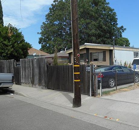 4th image of 610 Elizabeth St