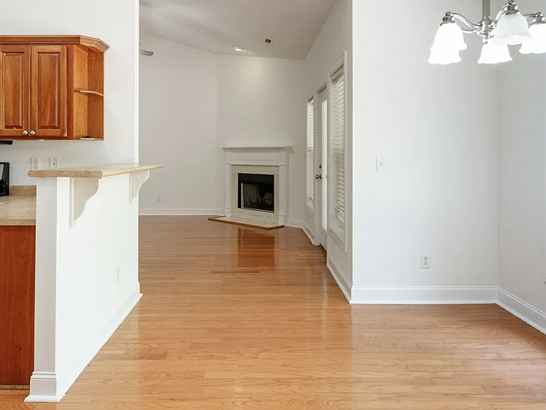 49 Thomas Sumter St — Photo 32