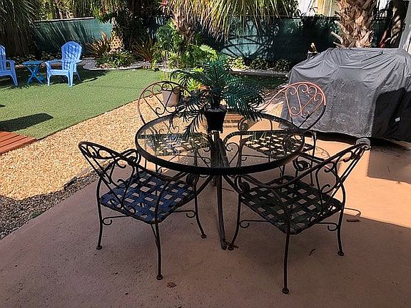 PATIO/BBQ AREA