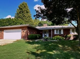 2208 Harrington Ct, Champaign, IL 61821