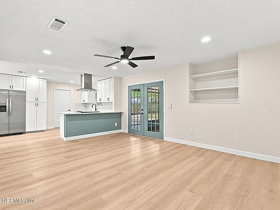 5th image of 6104 W GOLDEN GROVE Road W