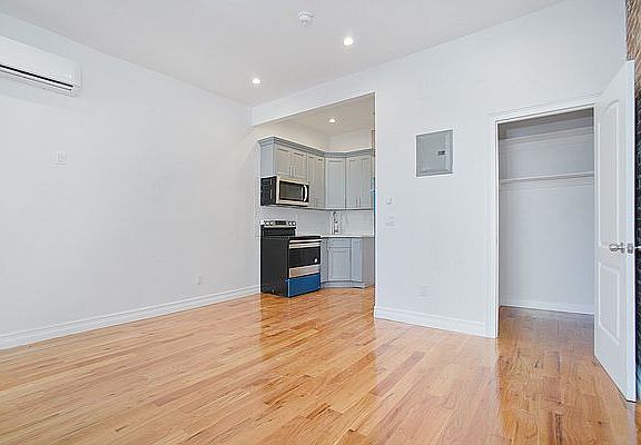 3rd image of 617 W 147th St #2B