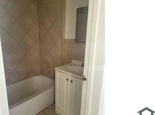 160 W Sandford Blvd #A, Mount Vernon, NY 10550