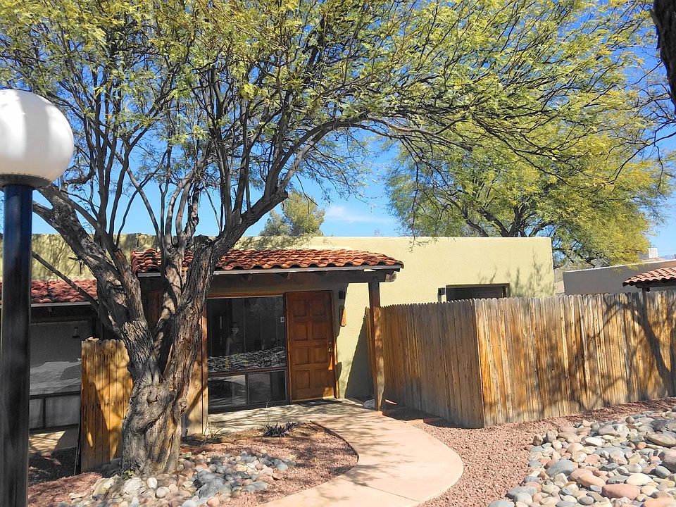 1st image of 3066 N Palo Verde Ave