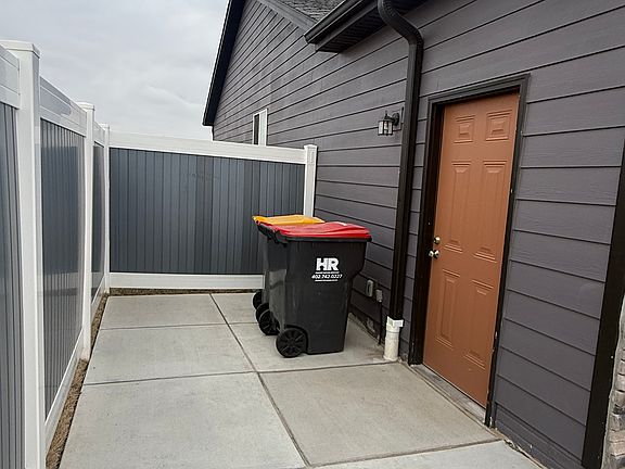 4th image of 1501 SW Derek Ave