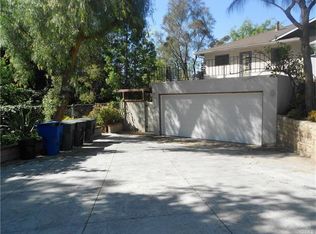 2081 Arroyo Dr, Riverside, CA 92506