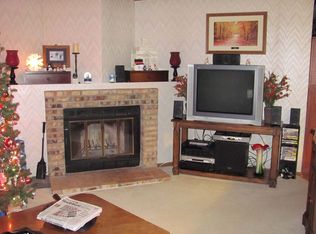 1063 Duckwood Dr APT 101, Eagan, MN 55123