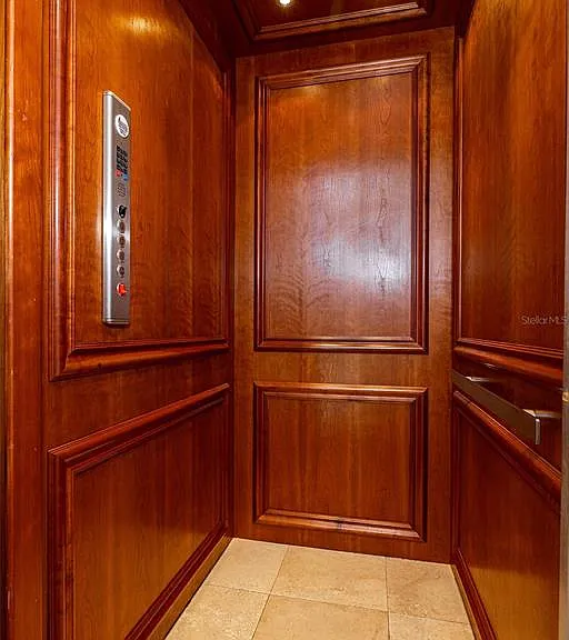 821 Bay Point Dr — Photo 5