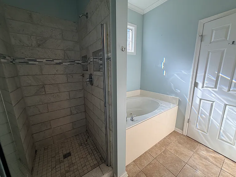 2938 Summit Dr — Photo 18
