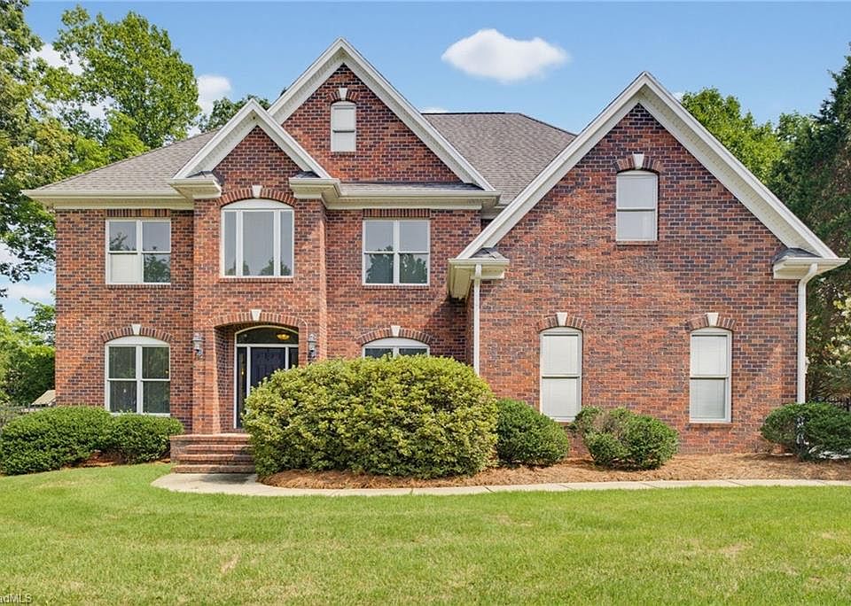 1st image of 4 Willow Oak Ct