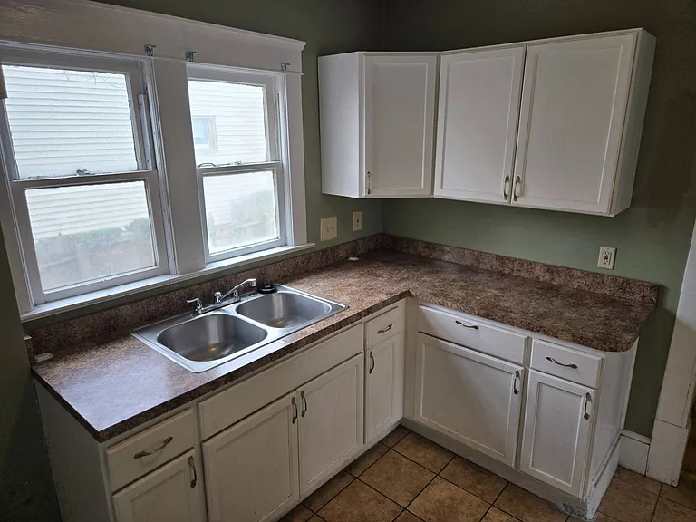 1029 Harpster Ave — Photo 9