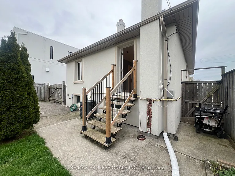 78 Athol Ave — Photo 29