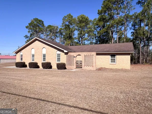 564 W Oglethorpe Ave, Lyons, GA 30436