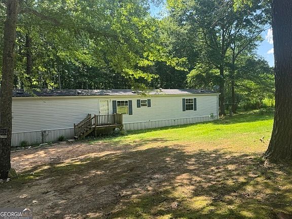 2nd image of 1065 Puckett Rd