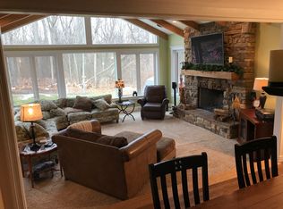 465 Treeside Dr, Stow, OH 44224