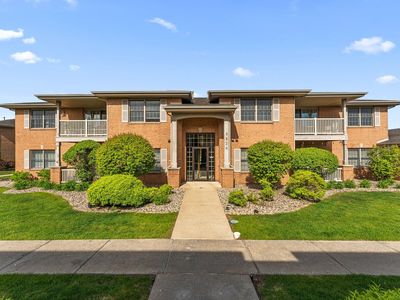 9826 Wildwood Cir UNIT 2-A, Munster, IN, 46321