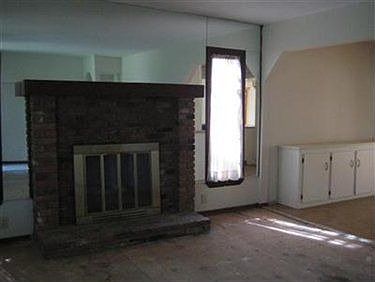 2nd image of 36865 S Lake Shore Blvd