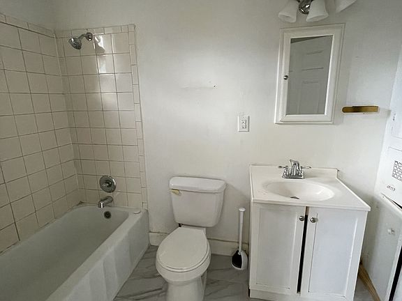 4th image of 1737 Napoleon Ave #11368633