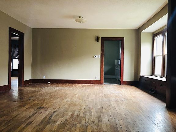 5th image of 1220 Lincoln Ave