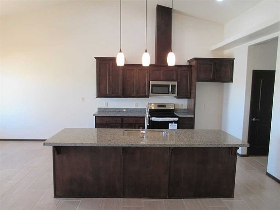 5th image of 5312 E 33rd Pl