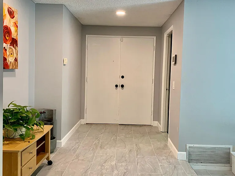 3405 Valencia Hill Dr — Photo 18