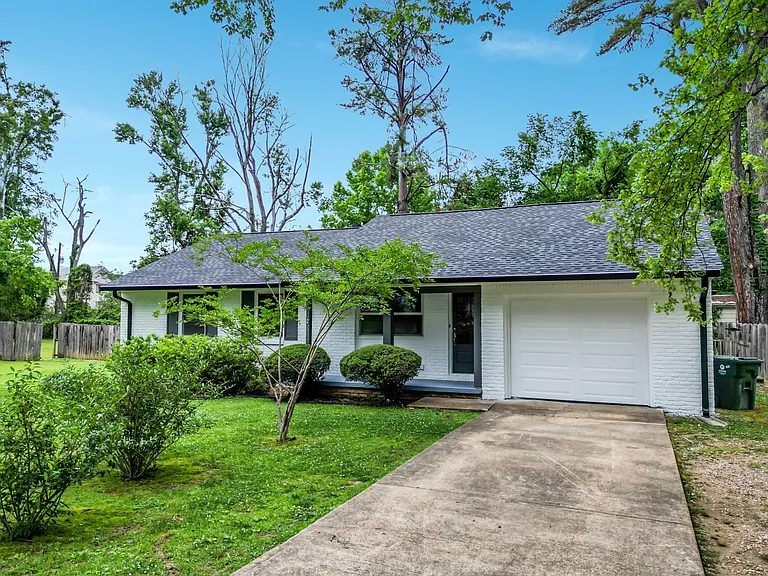107 Clubview Rd — Photo 34
