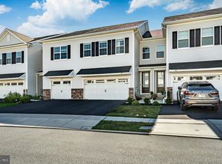 137 Knock Hill Dr, Royersford, PA 19468