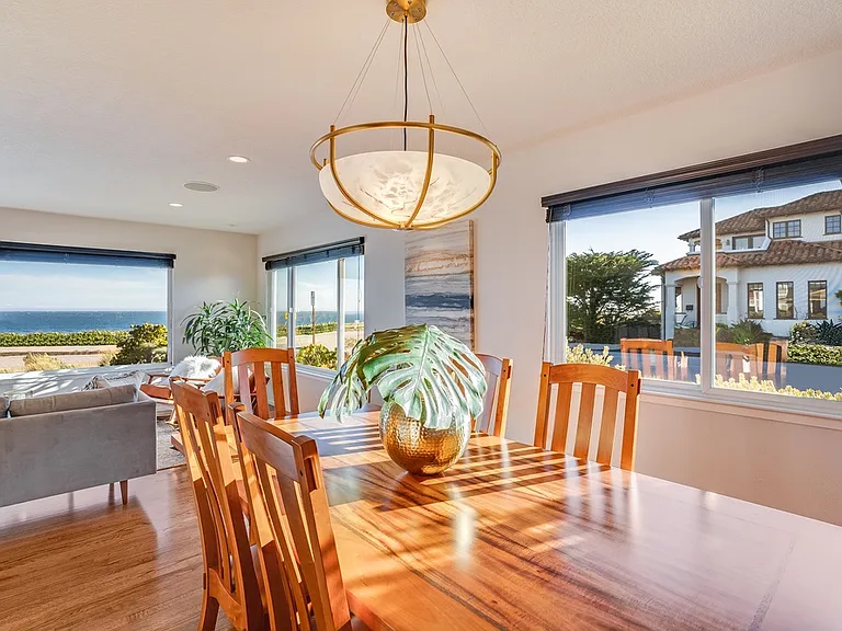 2032 W Cliff Dr — Photo 4
