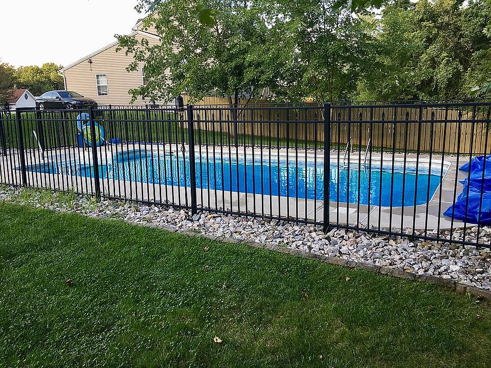 2nd image of 1715 Ashcombe Dr