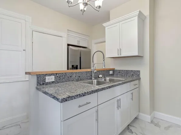 462 Beaumont St, Saint Paul, MN 55130