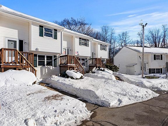 3rd image of 879 Mammoth Road #6