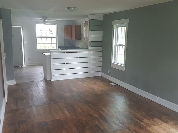 2nd image of 4501 E 43rd St