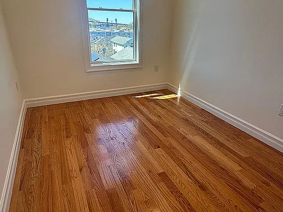 4th image of 373 Danforth Ave #403