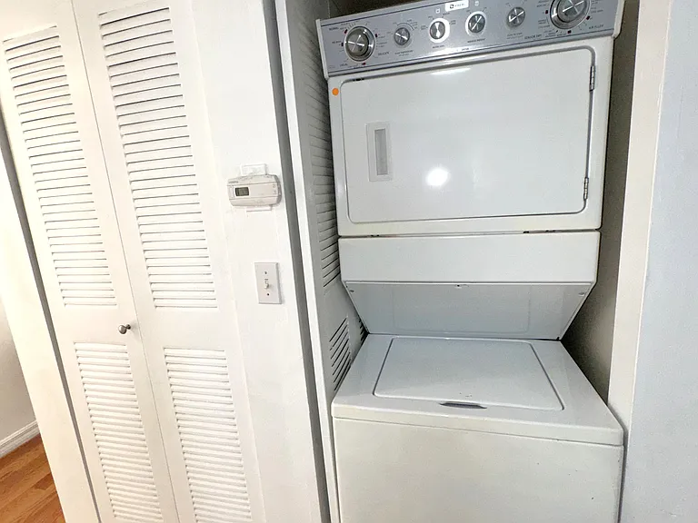 Washer-dryer