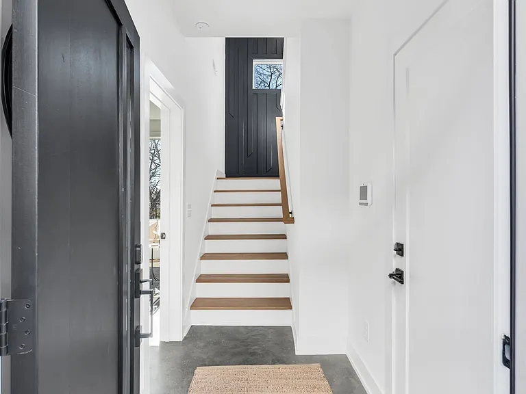 16B Willis St — Photo 7