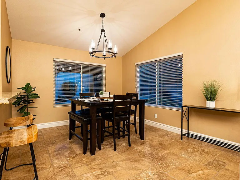 10371 E Davenport Dr — Photo 9