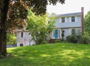 13 Ledgewood Cir, Topsfield, MA 01983